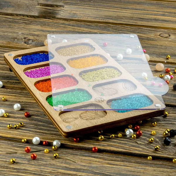 Wood bead organizer with transparent lid