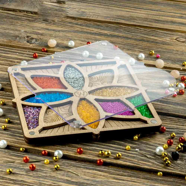 Wood bead organizer with transparent lid