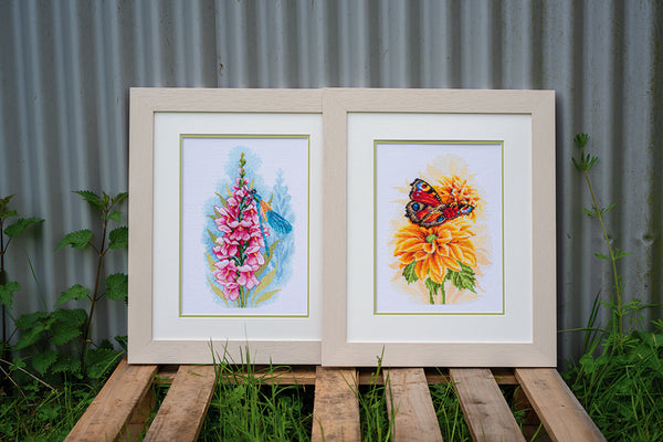 DIY Counted cross stitch kit Fluttering butterfly 22 x 33 cm / 8.8