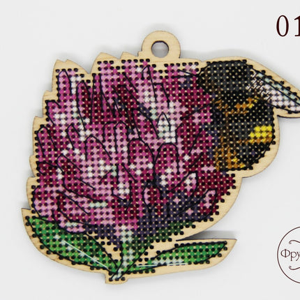 DIY cross stitch kit on wood "Clover", Christmas tree toy