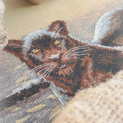 Embellished stitch kit "Before hunting"