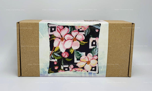 Needlepoint Pillow Kit 