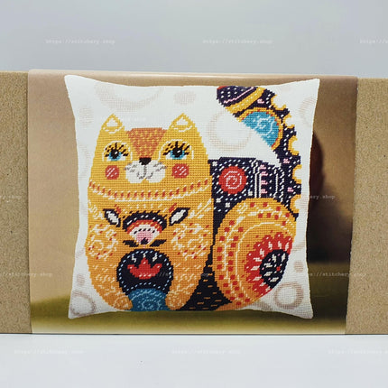 Needlepoint Pillow Kit "Cat of Art Nouveau"