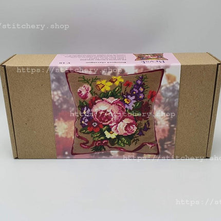 Needlepoint Pillow Kit "Classic Bouquet"