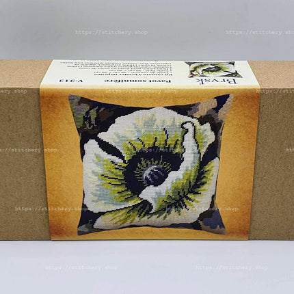 Needlepoint Pillow Kit "Breadseed Poppy"