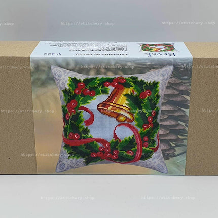 Needlepoint Pillow Kit "Advent Wreath"