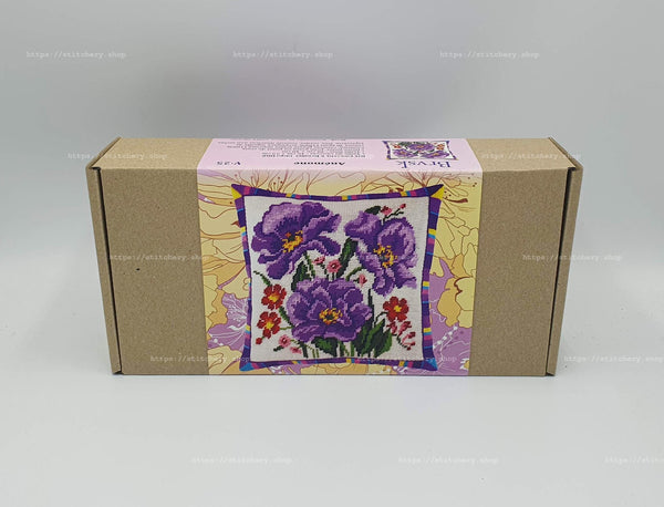 Needlepoint Pillow Kit 