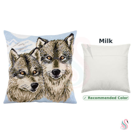 Needlepoint Pillow Kit "Wolves"