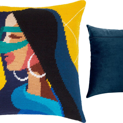 Needlepoint Pillow Kit "Secret"