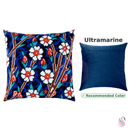 Needlepoint Pillow Kit "Daisies and Turquoise"