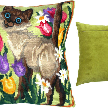 Needlepoint Pillow Kit "Siamese Cat"