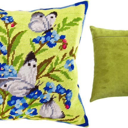 Needlepoint Pillow Kit "Large Whites on Forget-Me-Nots"