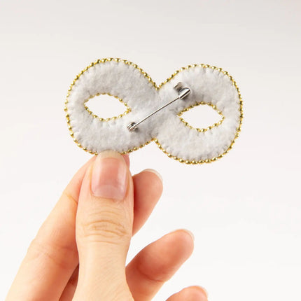 Beadwork kit for creating broоch "Infinity"