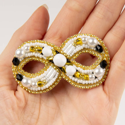 Beadwork kit for creating broоch "Infinity"