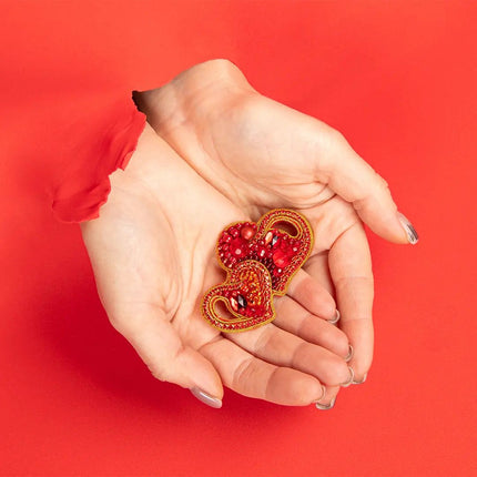 Beadwork kit for creating broоch "Hearts"