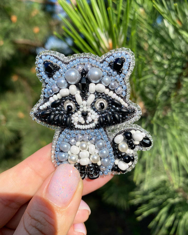 Beadwork kit for creating broоch 