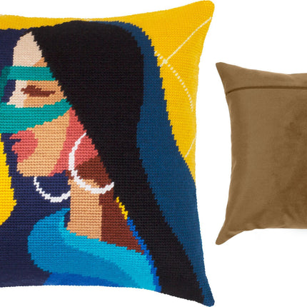 Needlepoint Pillow Kit "Secret"