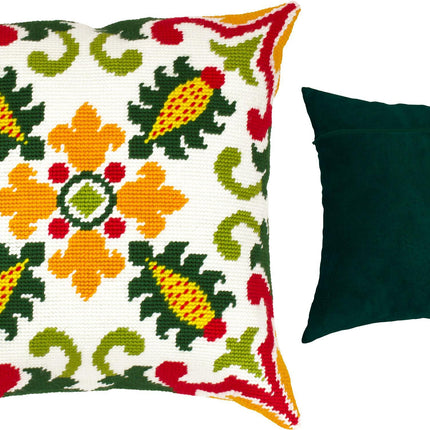 Needlepoint Pillow Kit "Celtic motifs. Summer"