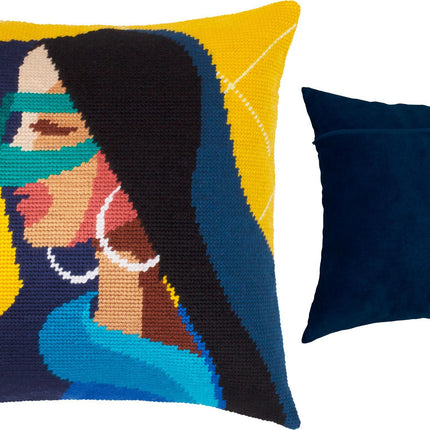 Needlepoint Pillow Kit "Secret"