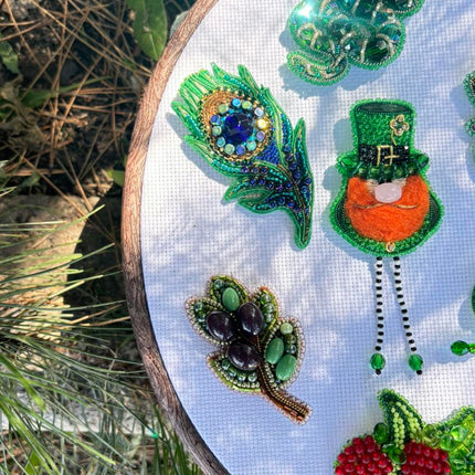 Beadwork kit for creating broоch "For good luck"