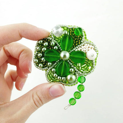 Beadwork kit for creating broоch "Symbol of luck"