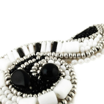 Beadwork kit for creating broоch "Treble clef"