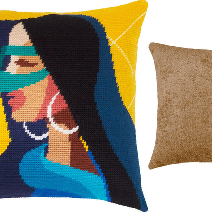 Needlepoint Pillow Kit "Secret"