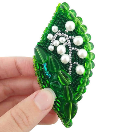 Beadwork kit for creating broоch "Peas"