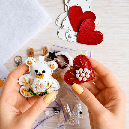 Bead Embroidery Charm Kit on Faux Leather – «Bag Charm White Teddy Bear»