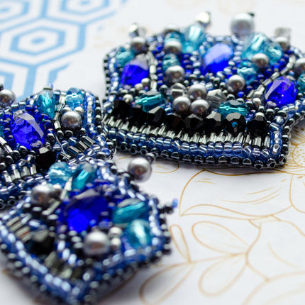 Beadwork kit for creating brooch "Crown"