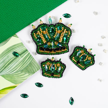 Beadwork kit for creating brooch "Symbol of the monarch"