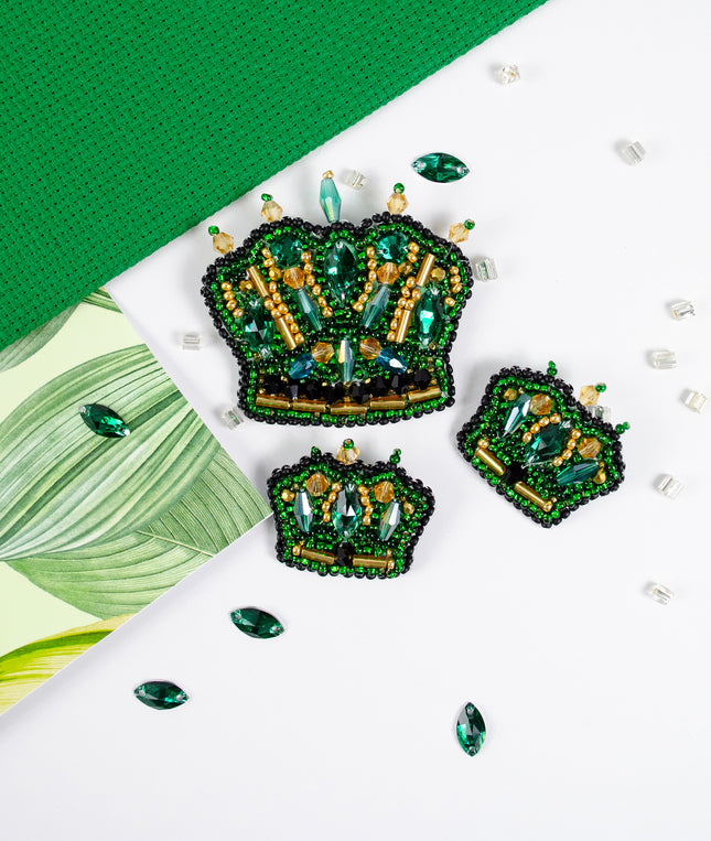 Beadwork kit for creating brooch "Symbol of the monarch"