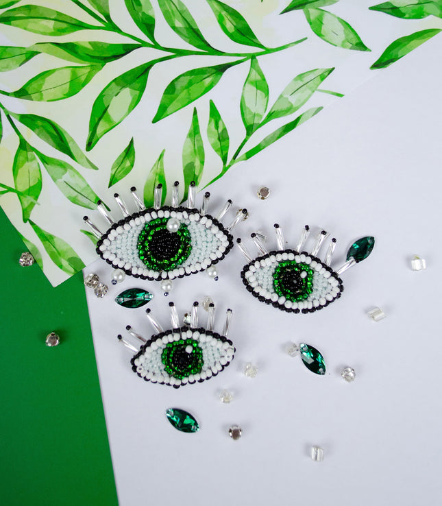 Beadwork kit for creating brooch "Emerald gaze"