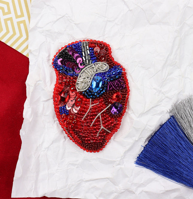Beadwork kit for creating brooch "Heartbeat"