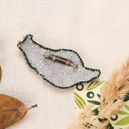 Beadwork kit for creating brooch "Emerald snail"