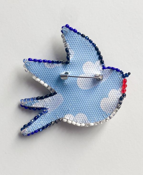 Beadwork kit for creating brooch 