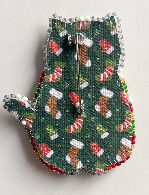 Beadwork kit for creating brooch 