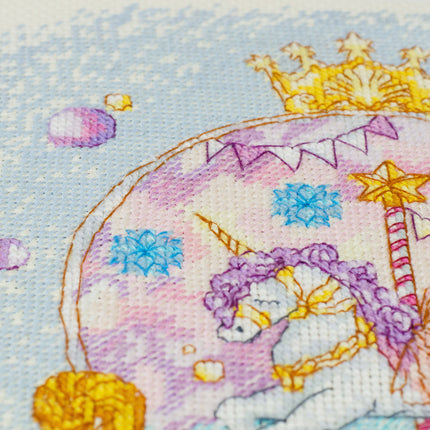 DIY Cross Stitch Kit "Roundabout" 7.9x9.1 in