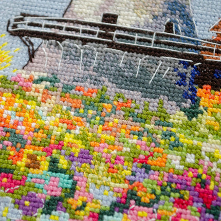 DIY Cross Stitch Kit "The melody of the autumn wind" 9.1x8.3 in