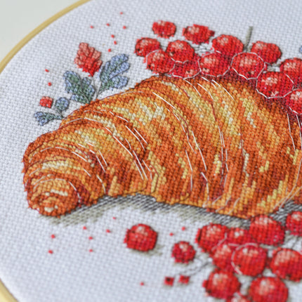 DIY Cross Stitch Kit "Redcurrant Croissant" 7.9x7.9 in