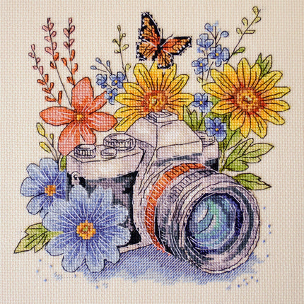 DIY Cross Stitch Kit "Catch the Moment " 7.9x7.9 in