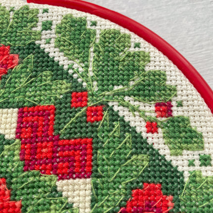 Counted Cross Stitch Kit "Traditional motif"