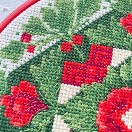 Counted Cross Stitch Kit "Traditional motif"