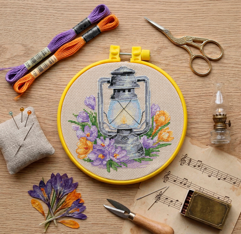 Counted Cross Stitch Kit "Spring saffron"