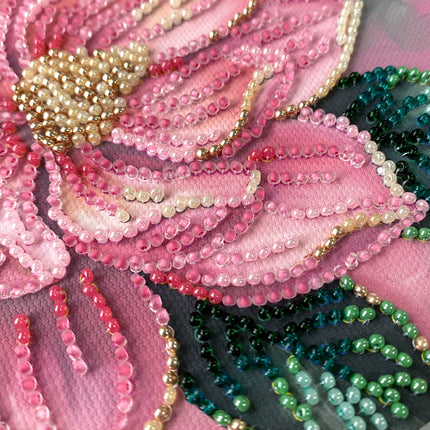 DIY Bead Embroidery Kit "Petal Kiss"  5.9"x5.9" / 15.0x15.0 cm