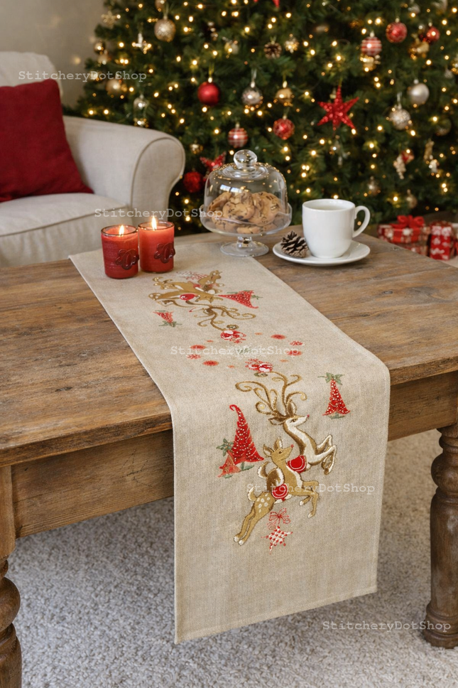 DIY Aida Table Runner kit "Jumping Reindeers"