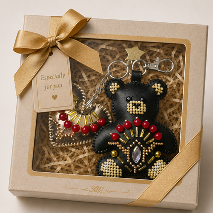 Bead Embroidery Charm Kit on Faux Leather – «Bag Charm Black Teddy Bear»