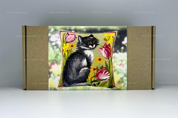 Needlepoint Pillow Kit 