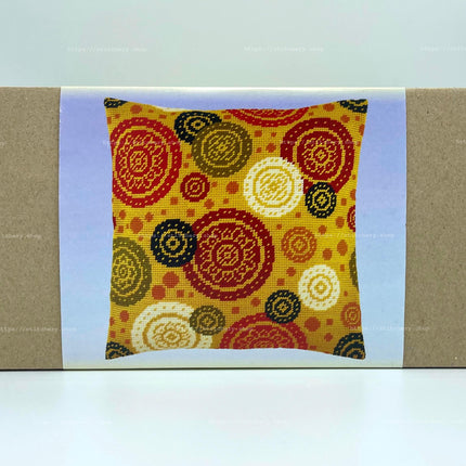 Needlepoint Pillow Kit "Saree Motif"