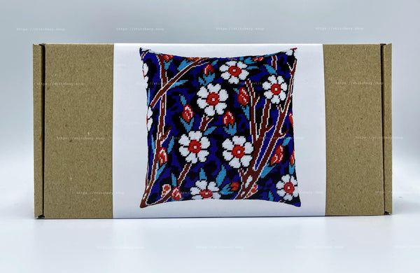 Needlepoint Pillow Kit 